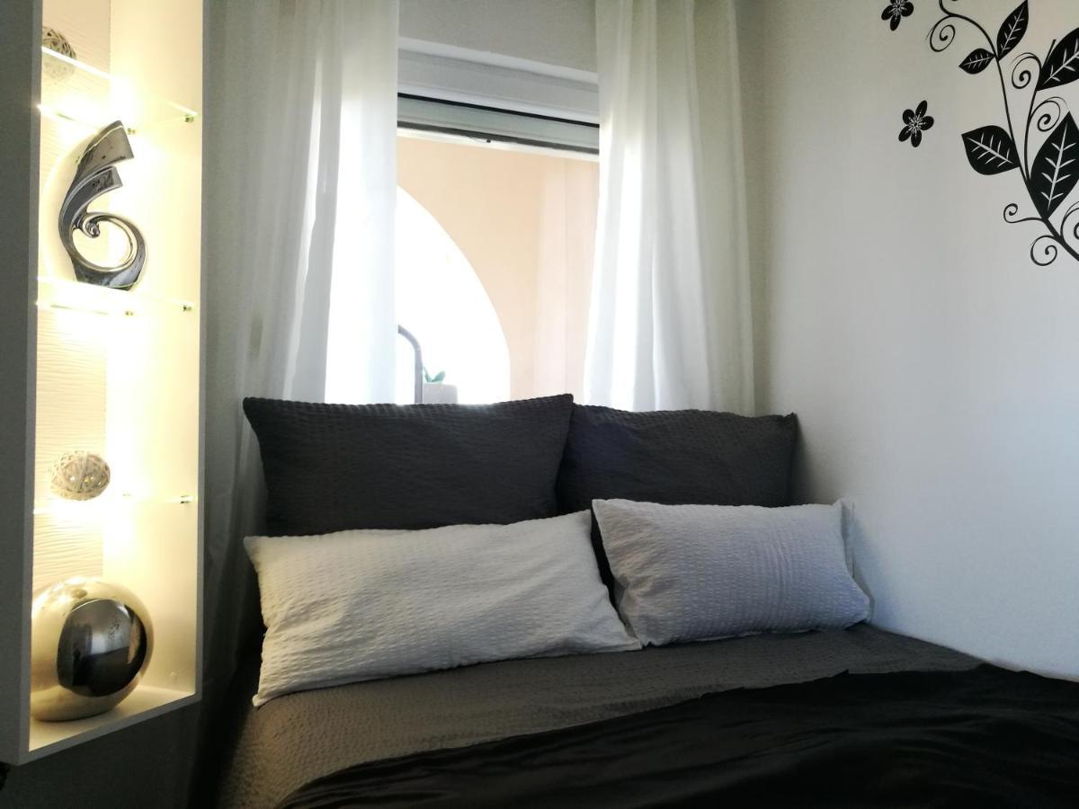 Villa Meli - Apartments Mit Meerblick Medulin Eksteriør bilde