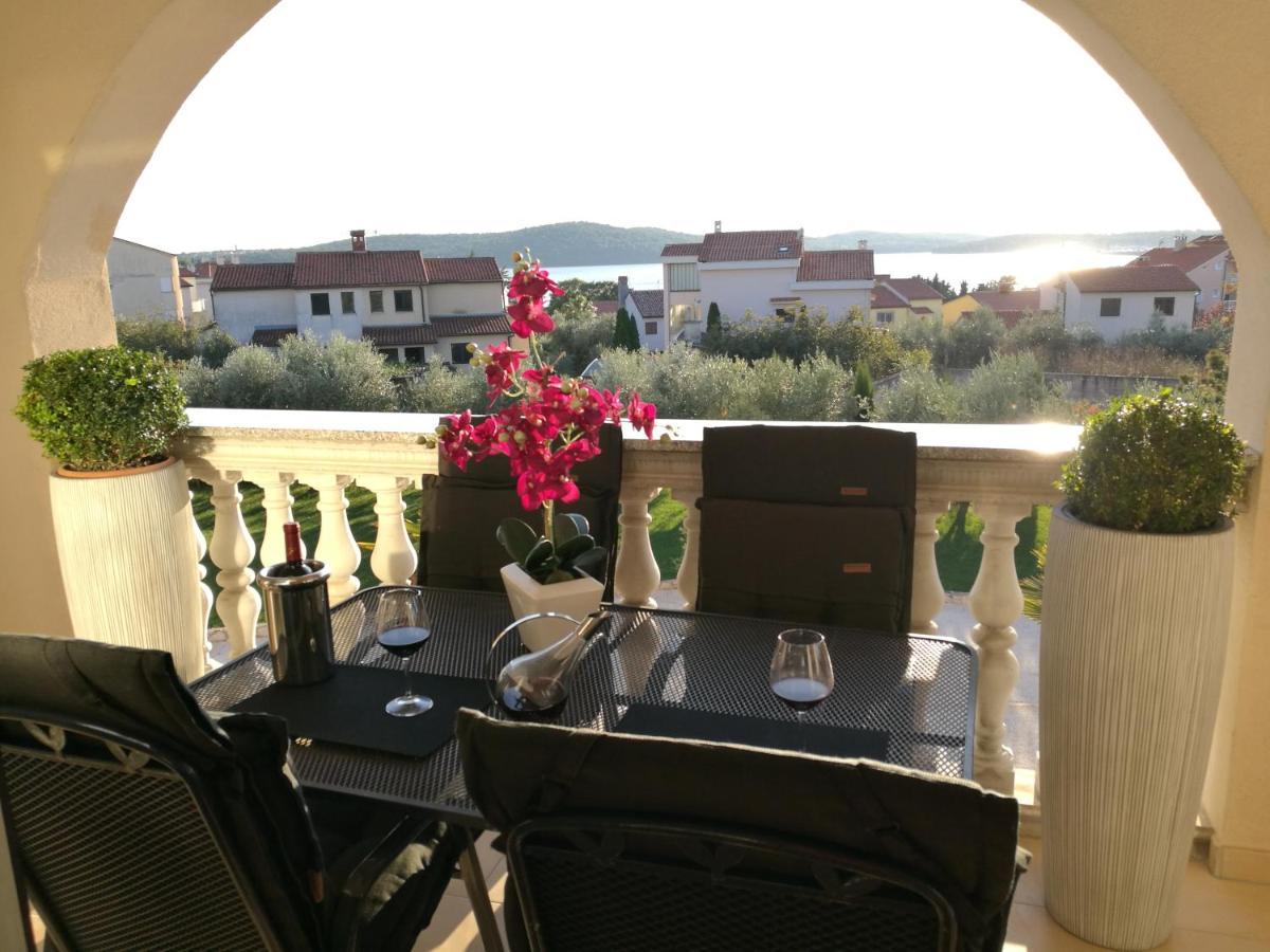 Villa Meli - Apartments Mit Meerblick Medulin Eksteriør bilde
