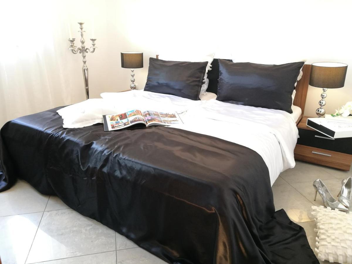 Villa Meli - Apartments Mit Meerblick Medulin Eksteriør bilde