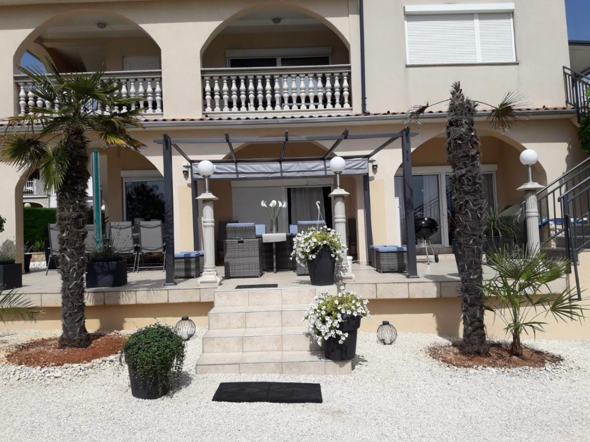Villa Meli - Apartments Mit Meerblick Medulin Eksteriør bilde