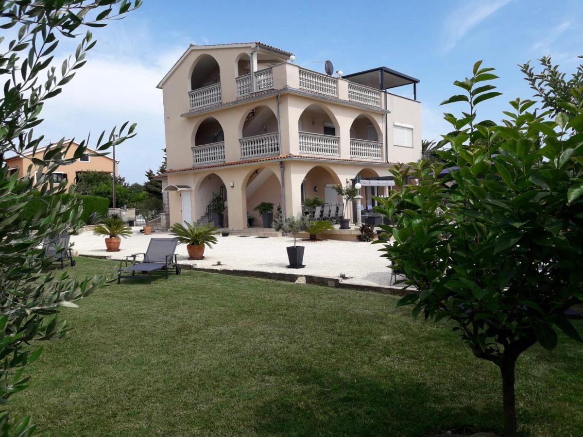 Villa Meli - Apartments Mit Meerblick Medulin Eksteriør bilde