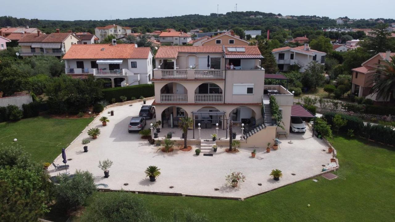 Villa Meli - Apartments Mit Meerblick Medulin Eksteriør bilde