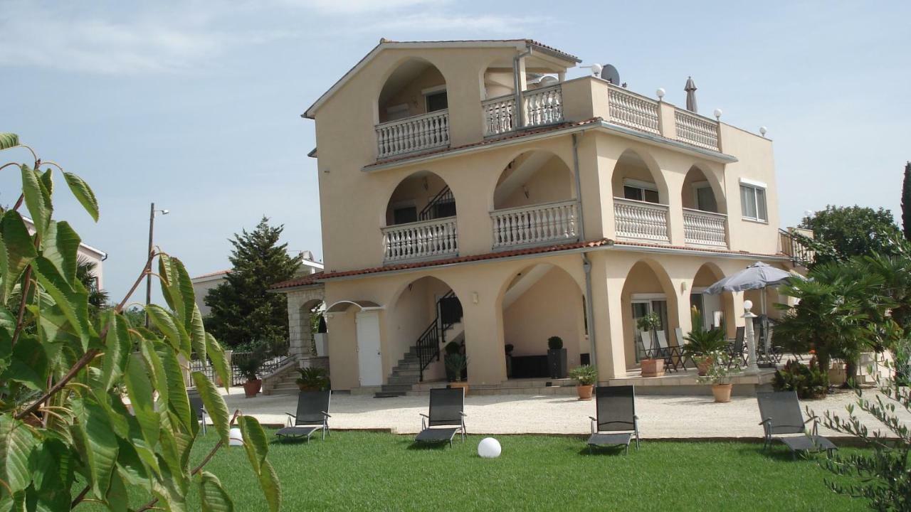 Villa Meli - Apartments Mit Meerblick Medulin Eksteriør bilde